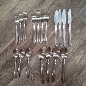 18pc flatware set, silverware